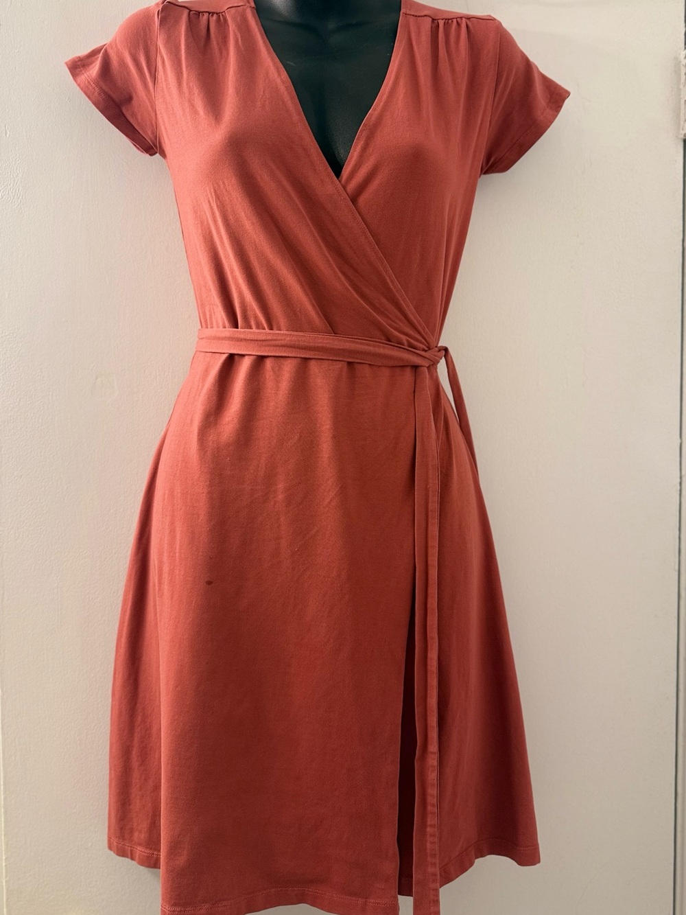 PACT Women’s XS Organic Cotton Wrap Dress Rust Terracotta Short Sleeve